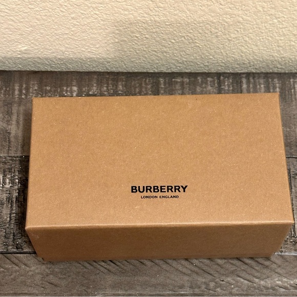 NEW BURBERRY BE4316F 385311 BLACK GREY GRADIENT SUNGLASSES - Picture 8 of 11